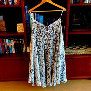 Shakuhachi maxi-skirt. Size Large. Like new.